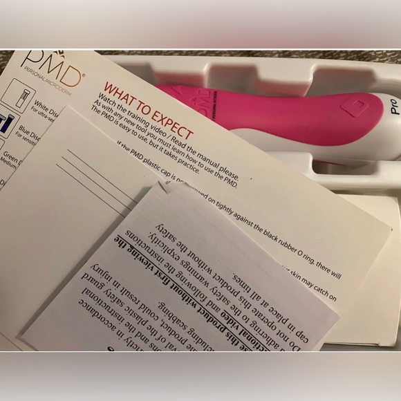 PMD Personal Microderm Pro At Home Microdermabrasion Pink - Picture 2 of 2